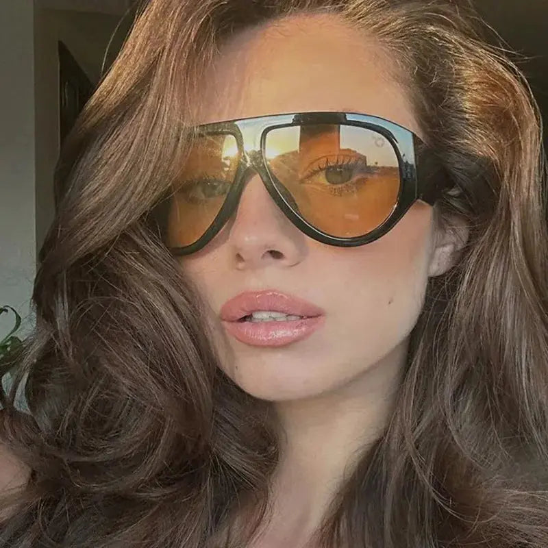 Luxury Aviator & Oversized Sunglasses – Women display picture 1
