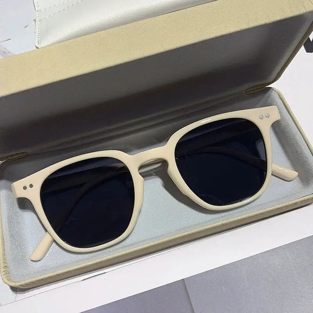 8 IMPORT SURENDRA - New Vintage Square Sunglasses Women Men Luxury Brand Small Round Sun Glasses Female Small Eyewear Oculos De Sol for Male Female Wicked Tender