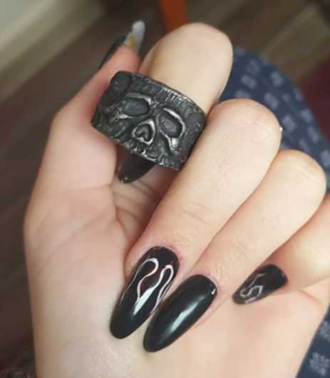 Gothic Carving Skull Face Ring - Large Textured Biker Ring for Men, Skull Face Etching Head Detail Wicked Tender