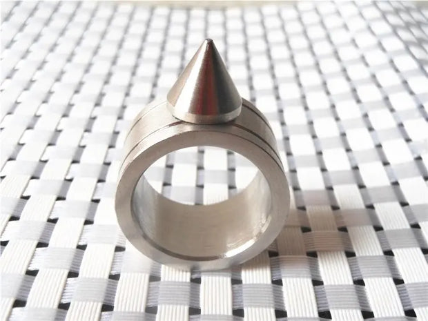 Self Defense Spike Ring Spiker - Large Spiked Ring Self Defense Spike Ring With Chain Glass Breaker Ring Window Breaker Ring Jewelry For Self Defense Stainless Steel Gothic Rings Wicked Tender