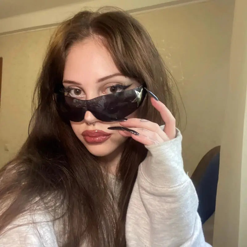 Star Slayers - Futuristic Wrap Around Star Sunglasses Curvy  display picture 3